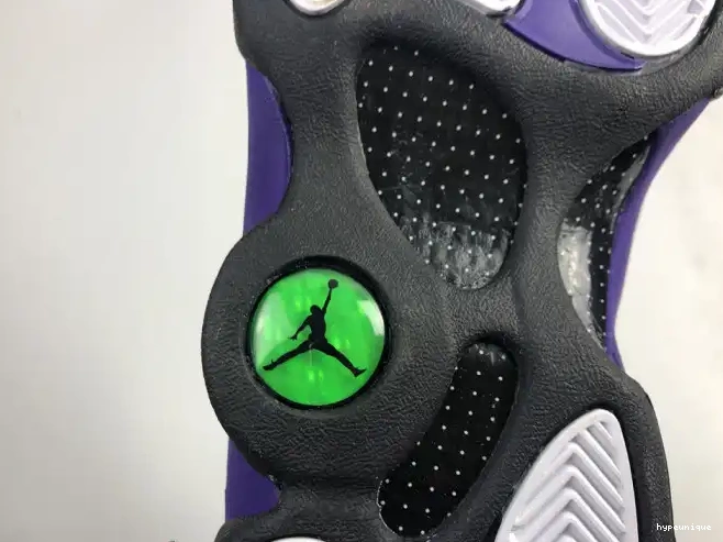 HYPE Air Jordan DJ5982-015 Court Purple 13 0512
